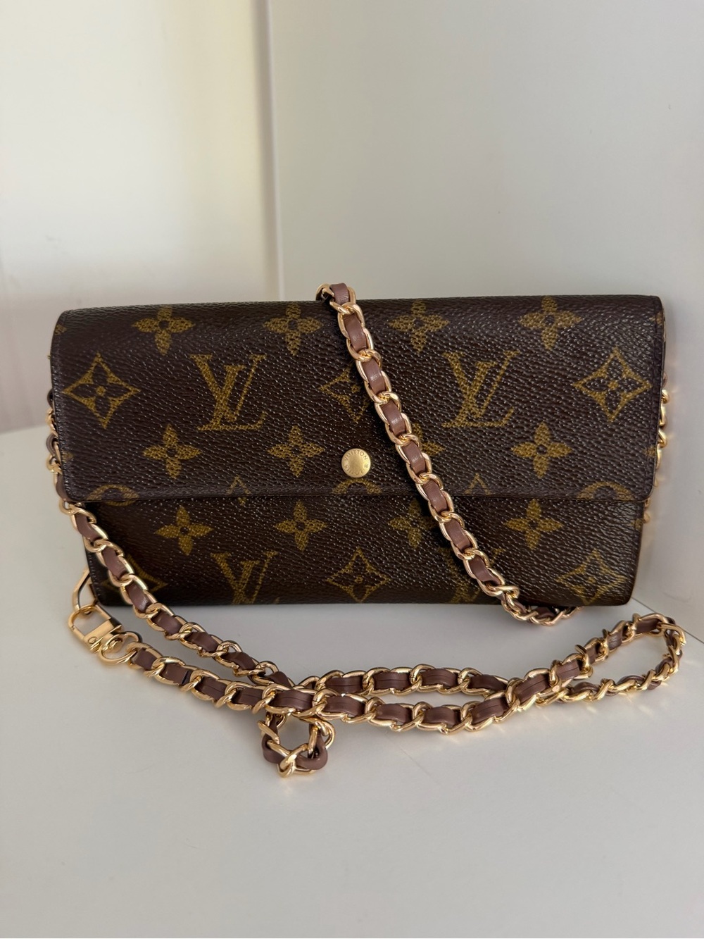 Vintage Authentic Louis Vuitton Monogram Sarah Wallet - Picture 2 of 14